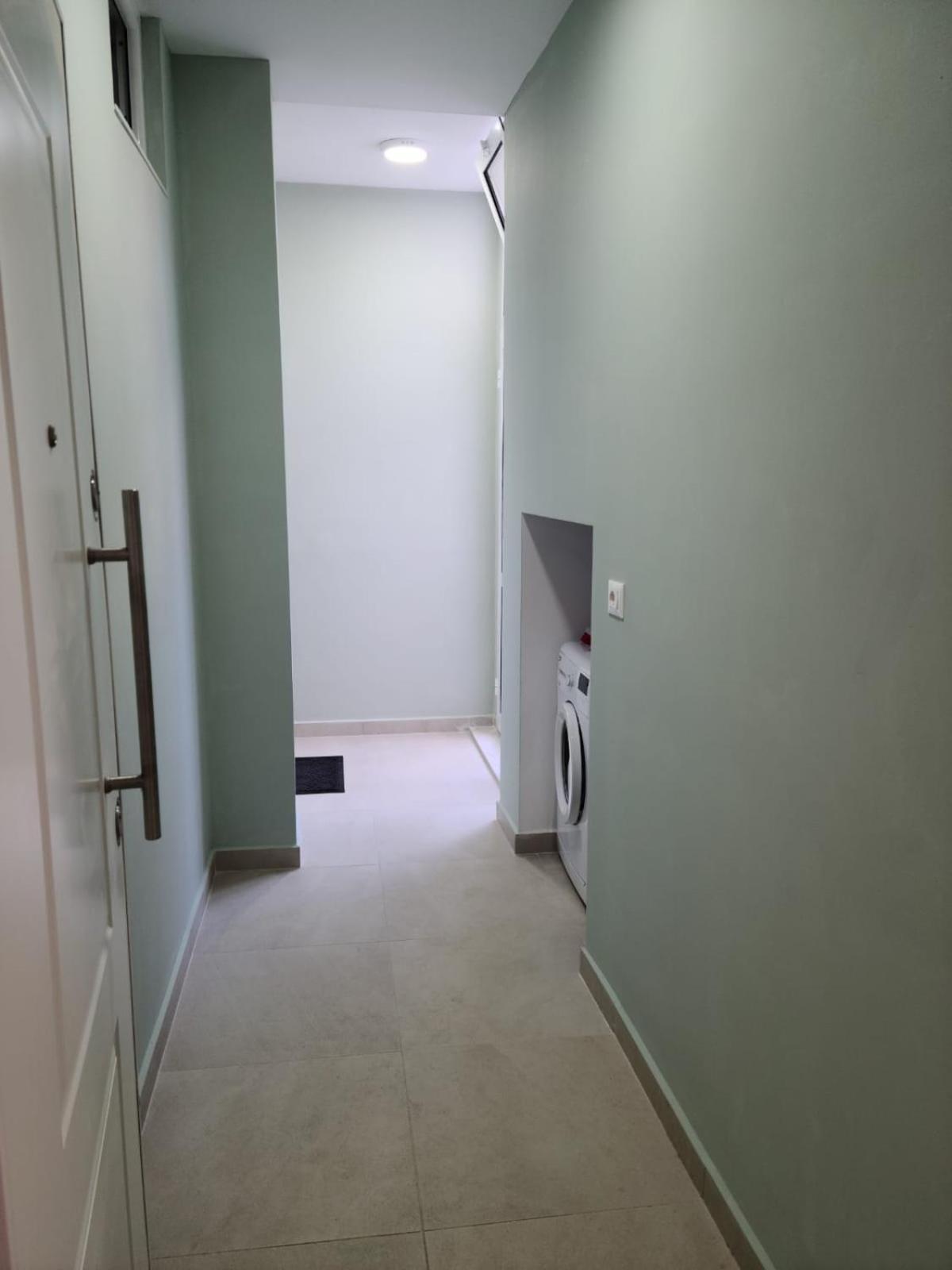 Travelers' Korca Home מראה חיצוני תמונה