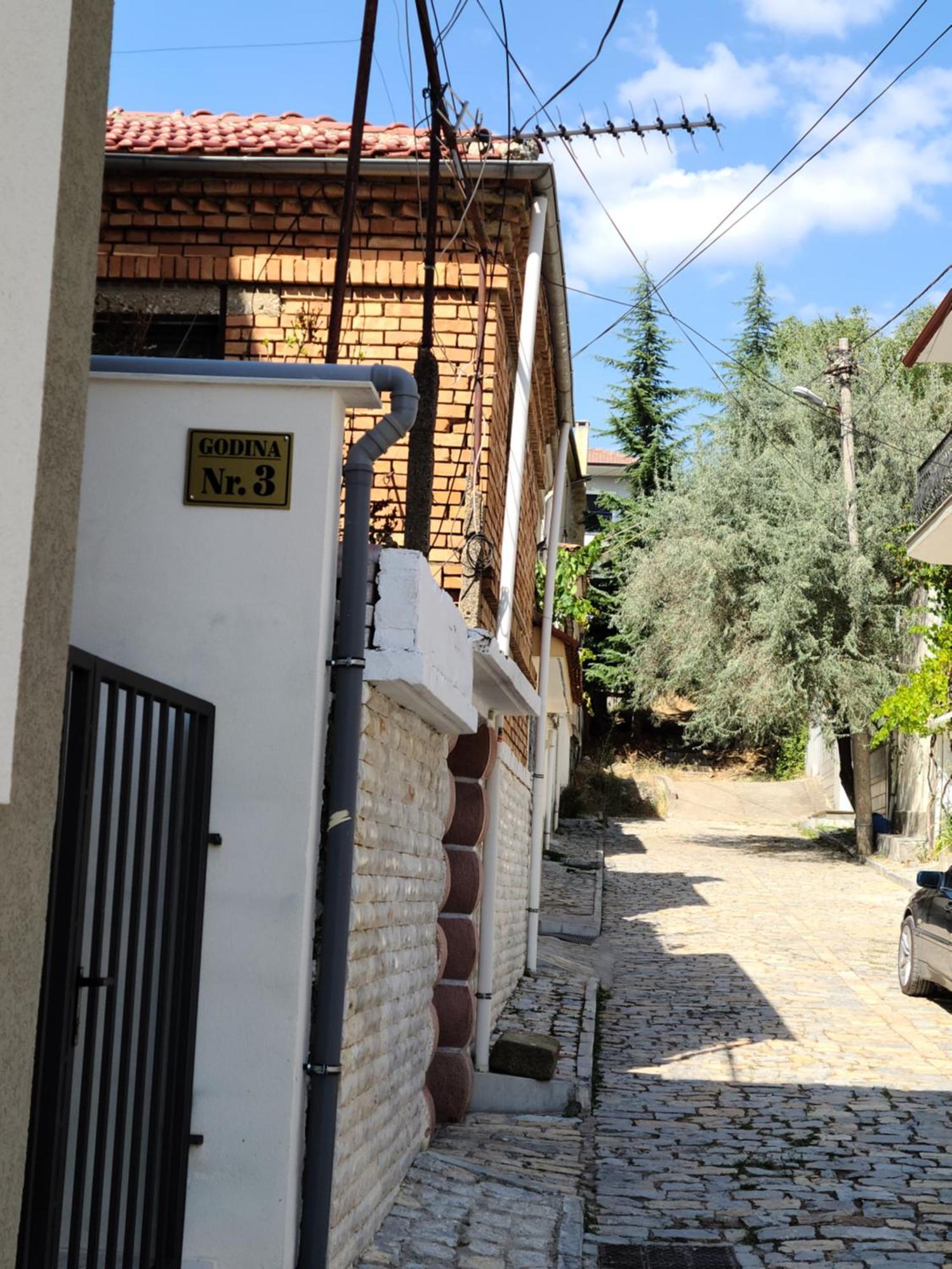 Travelers' Korca Home מראה חיצוני תמונה
