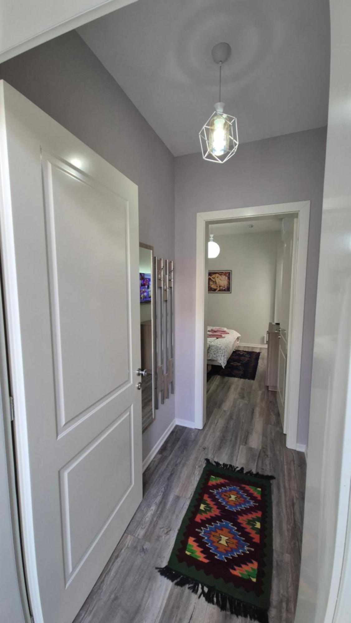 Travelers' Korca Home מראה חיצוני תמונה