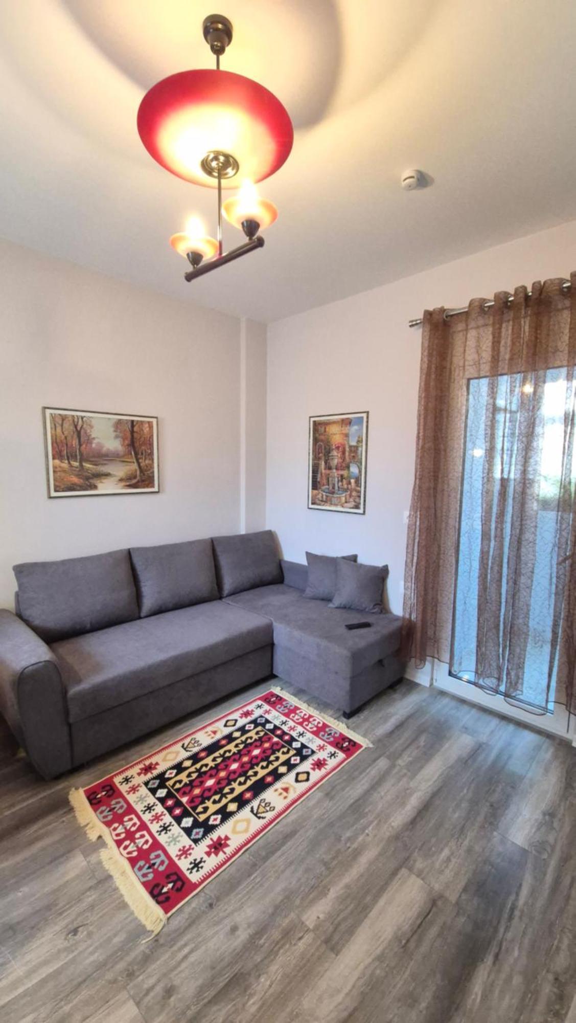 Travelers' Korca Home מראה חיצוני תמונה